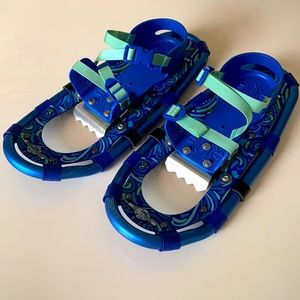 LL BEAN Kids Winter Walker Snowshoe package